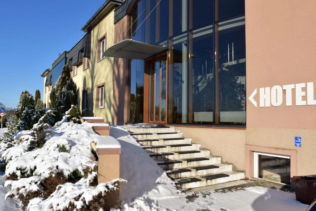 Paradise Torzym hotel entrance